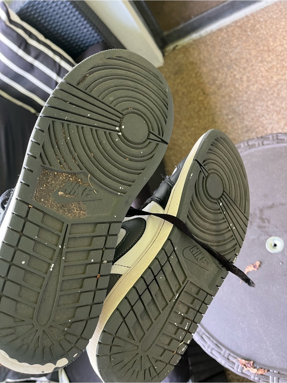 Nike Black and White Men's High-Top Sneakers - Picture 6 of 6